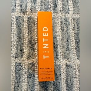Live Tinted Huegard 3-1 Mineral Sunscreen
